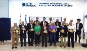 Graduados festejan su aniversario numero 50